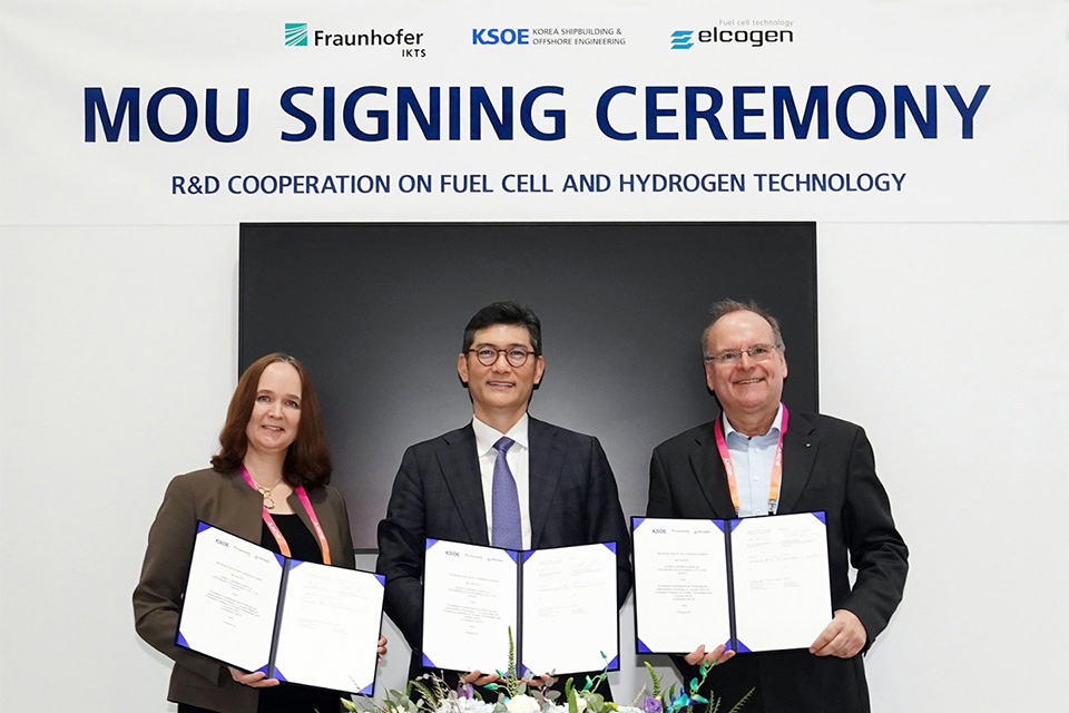 ©HDH: MOU signing Ceremony: Fraunhofer IKTS, die Korea Shipbuilding and Offshore Engineering (KSOE) Co, LTD und der europäische SOC-Produzent ELCOGEN vereinbaren eine enge Entwicklungszusammenarbeit in den Bereichen Wasserstoff und Brennstoff-/Elektrolysezellen.