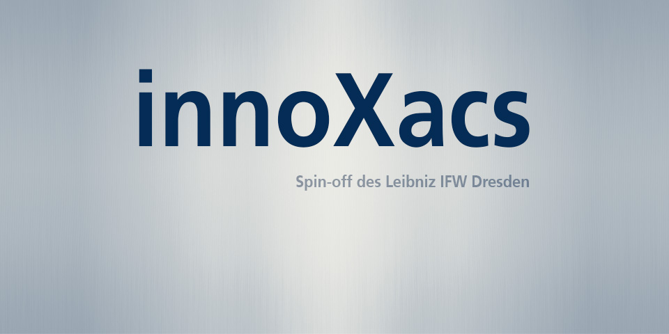 Schriftzug "innoXacs", eine Ausgründung des Leibniz IFW Dresden.